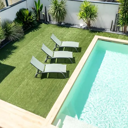 Beautiful With Pool Vakantiehuis *